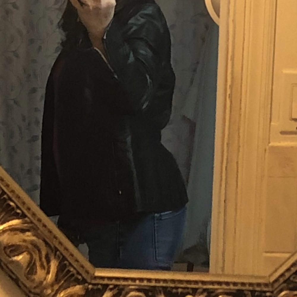 leather jacket - Picture 3 of 6